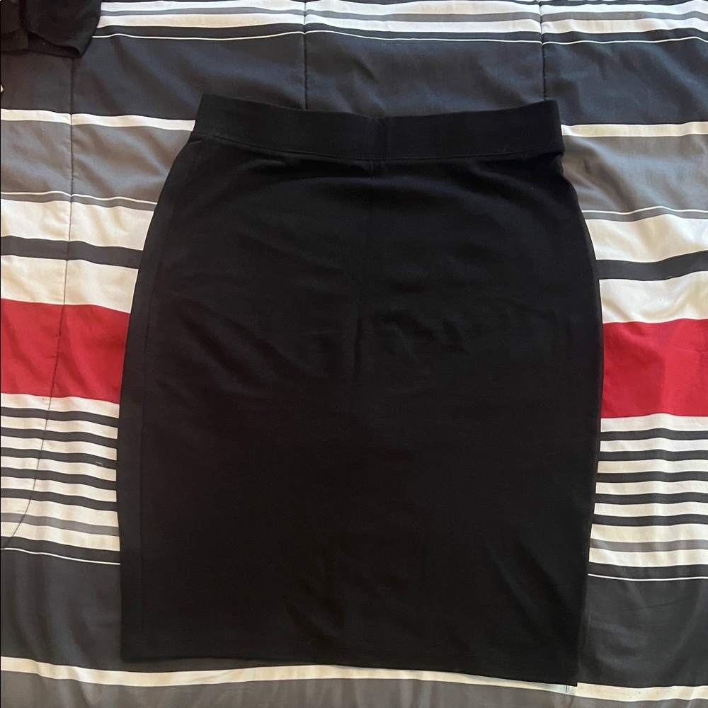 Iris Classic Black Pencil Skirt